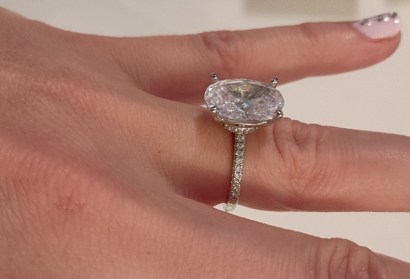 New 2 Carat Moissanite Engagement Ring/ For Every day Ring/ Best Gift - Picture 5 of 13